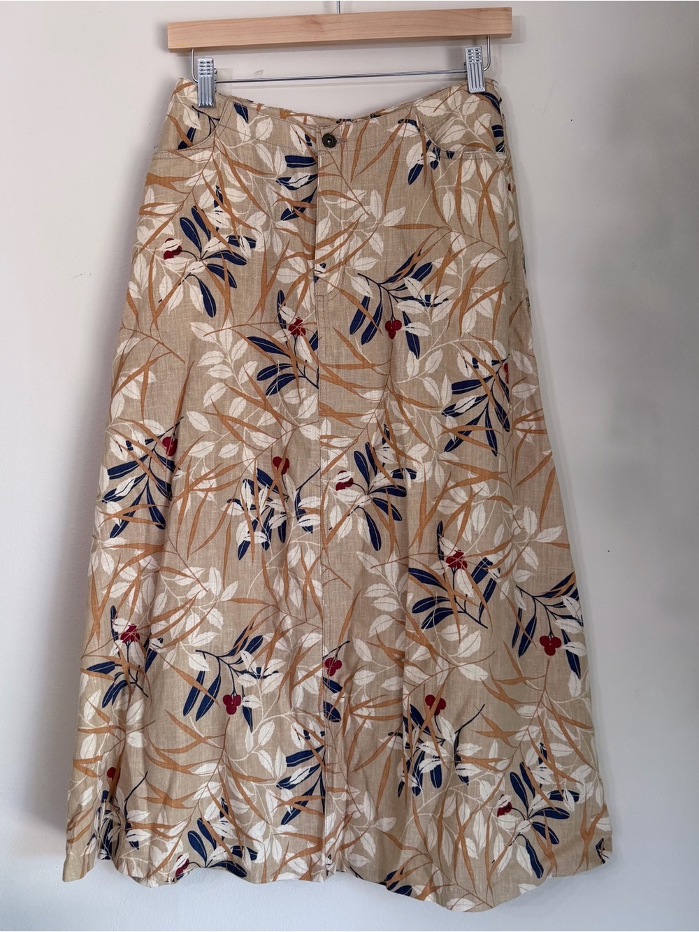 Liz Claiborne Beige Floral A-Line Midi Skirt with Navy & Red Accents